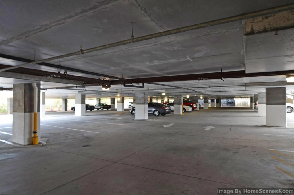 Luau II 6932 - flr9 - 1BR 1BA