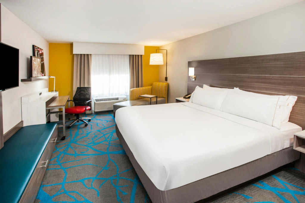 Holiday Inn Express & Suites Litchfield by IHG