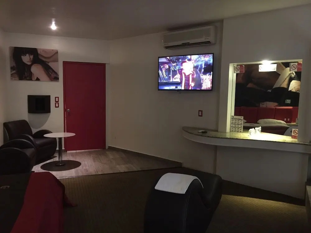 Motel Helsinky - Adults Only