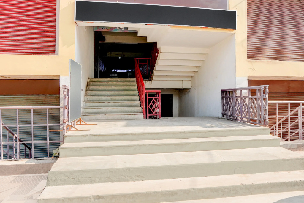 Collection O Vikas Nagar Post Office Formerly Metro Club and Guest House