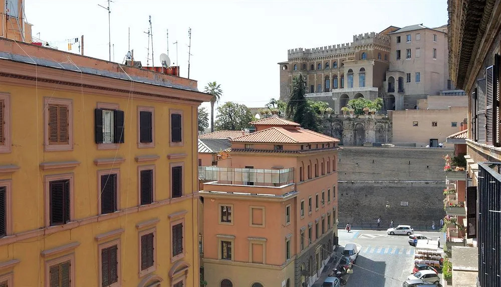 Vaticano apartments-Sistine Chapel area