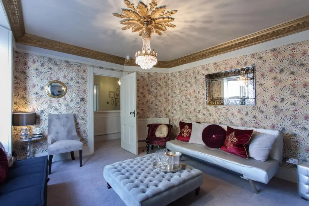 Wonderland House
