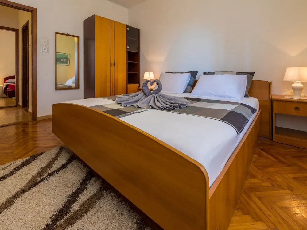 Apartments Ljiljana