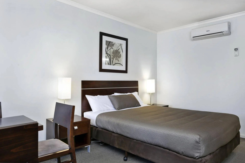 Elm Tree Motel