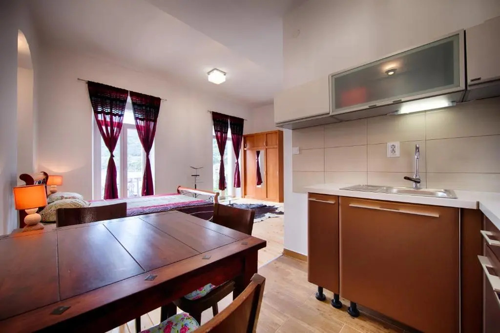 Apartments Nikola Vidović