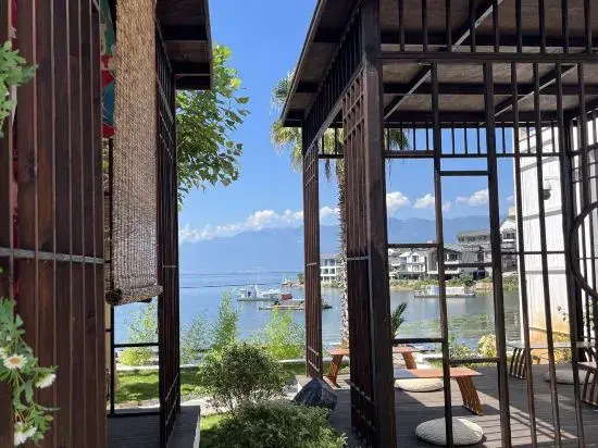 Dali Guqinhai Sea Viewing Inn