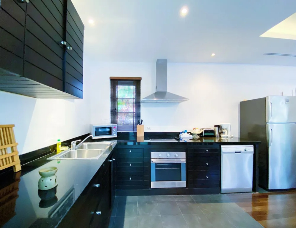 Fabulous 2br Pool Villa Walk to Bangtao Beach and Catch Club