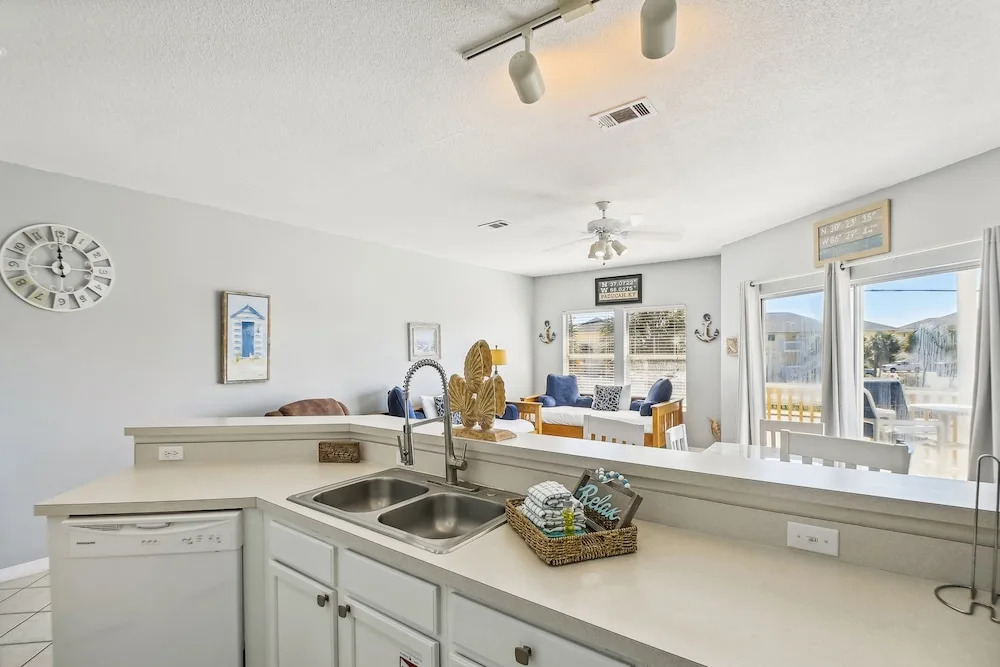 Sandpiper Cove 9210 1 Bedroom Condo by RedAwning