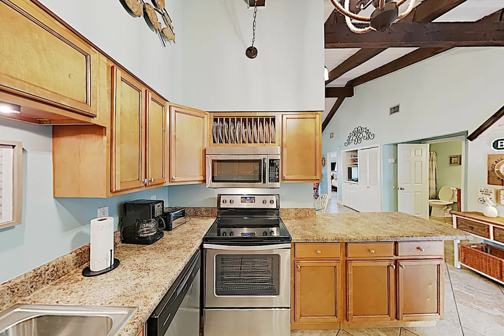 New Listing! Chateau La Mer Getaway W/ Pool 2 Bedroom Condo