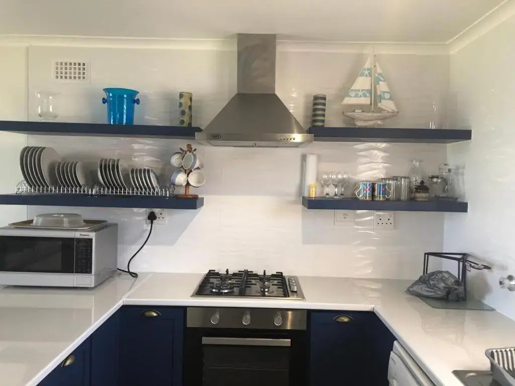 Hermanus Beach Club - St Tides House 19