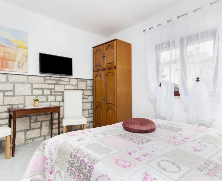 Apartments and Room Silvana