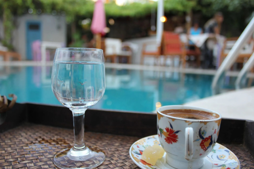 Alacati Asmali Konak Hotel