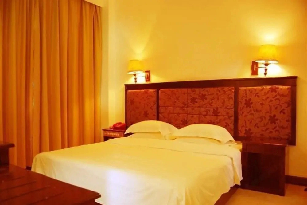 Sunshine Hotel