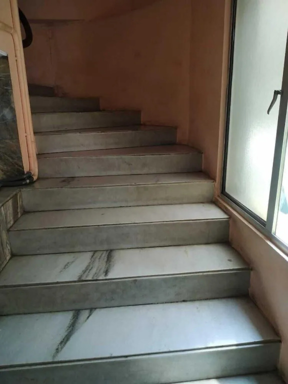 Iroomz Sri Balaji Residency