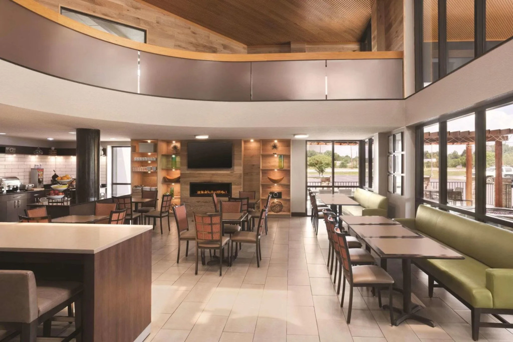 Country Inn & Suites by Radisson, Indianapolis East, IN