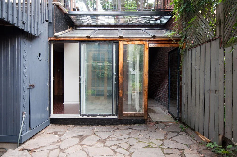 Classic 3BR Facing La Fontaine Park by Namastay