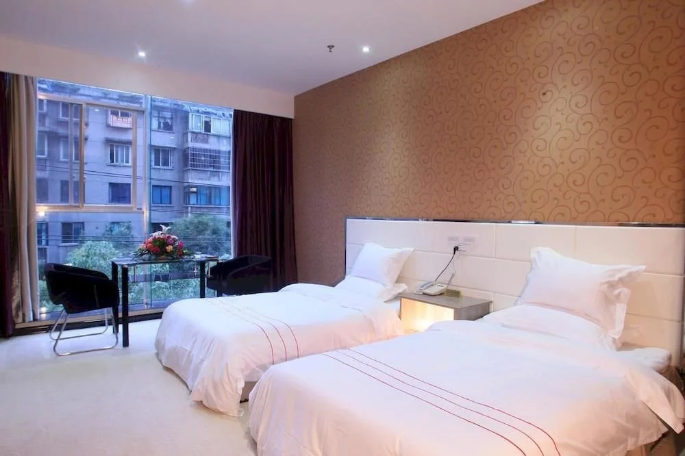 Yajiaxin Hotel