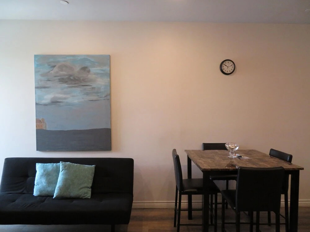 Fully Furnished Apartments near CSUN