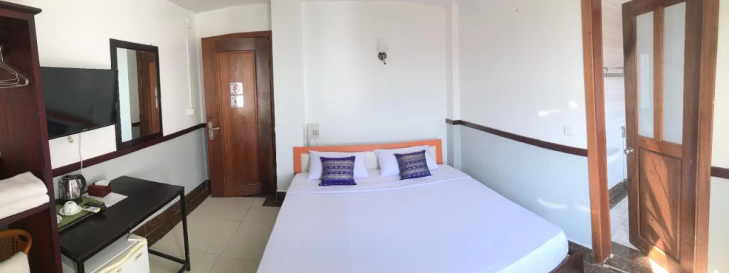 La Lune Hotel