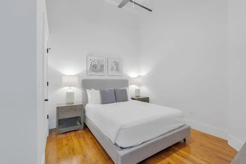 Landing Stylish 1BD Yoga Studio Gym