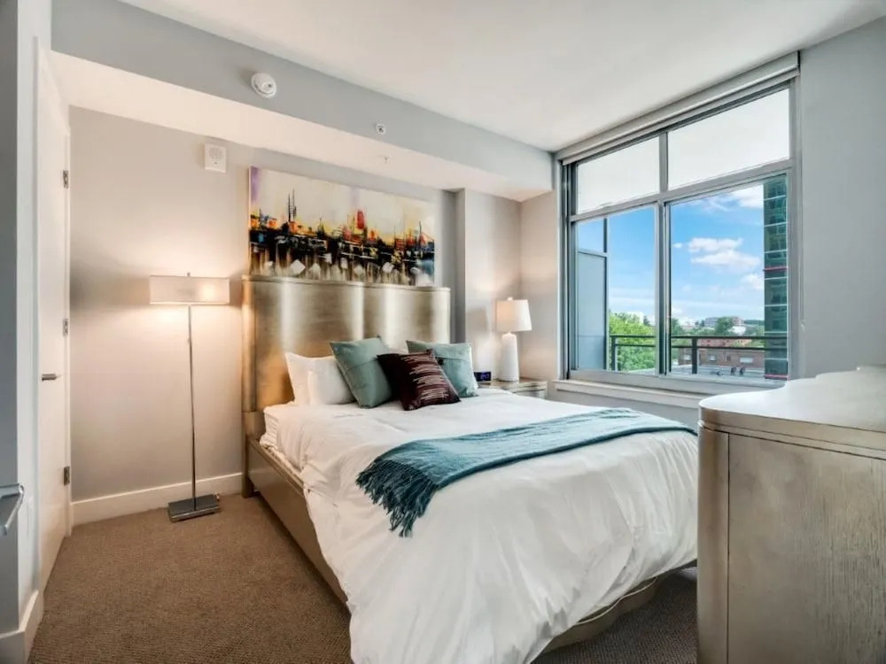 Bluebird Suites Near Chevy Chase