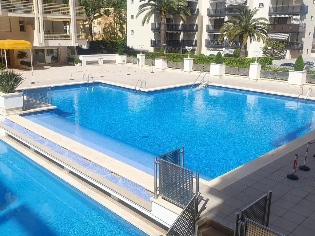 Salou .Novelty1...primera linia de mar ...