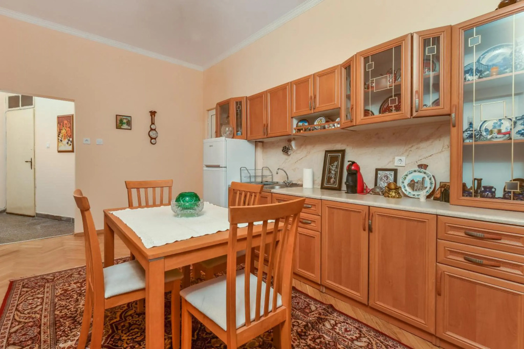 ✦ Sofia Retro ✦ Top Center 1-BDR Apartment