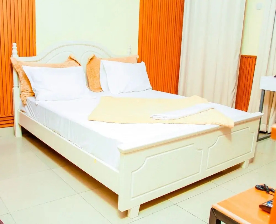 Mirton Hotel
