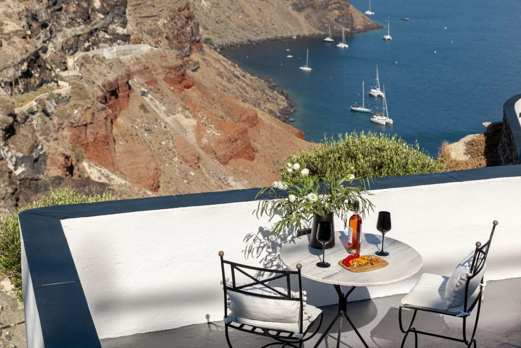 Pearl of Caldera Oia - Boutique Hotel by Pearl Hotel Collection