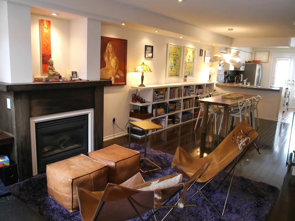 Newly Renovated 3BR Town Home