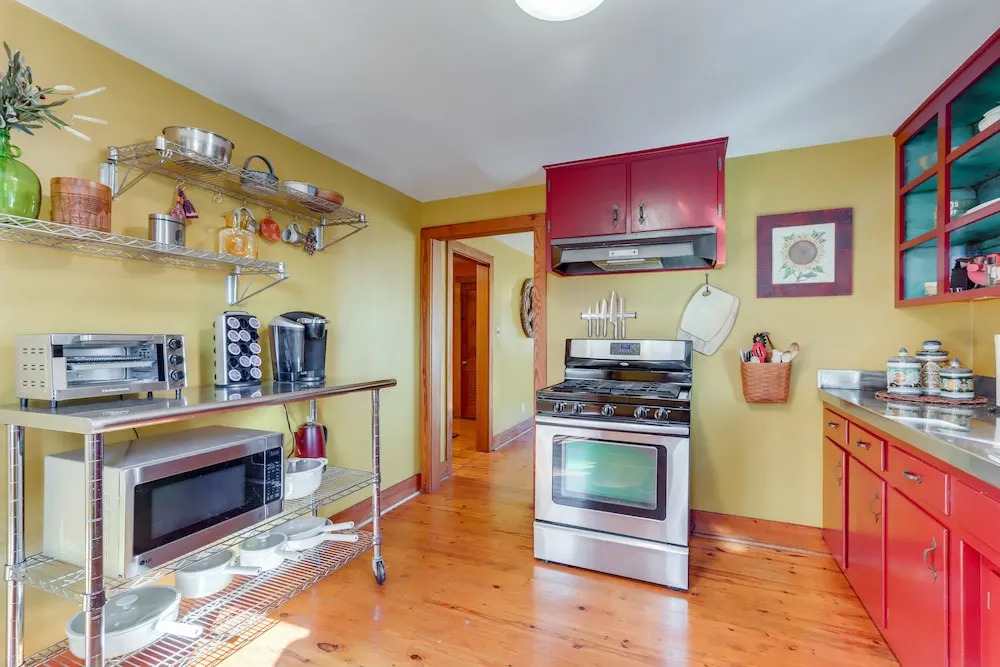 2 Mi to UA: Central Fayetteville Home w/ Patios