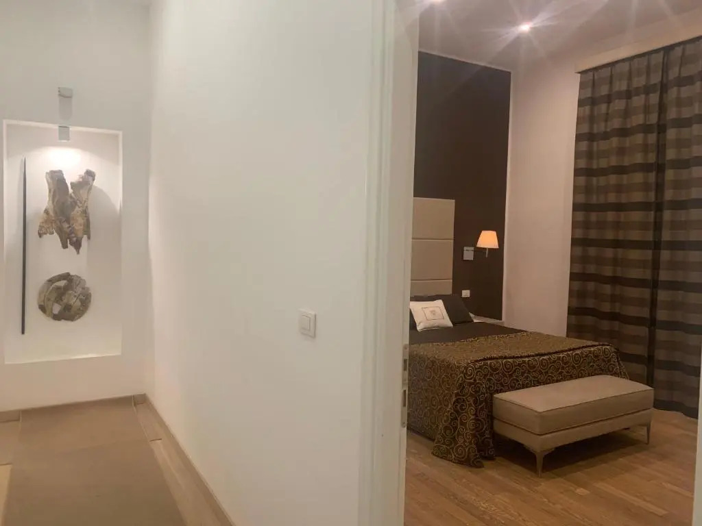 Suite 70