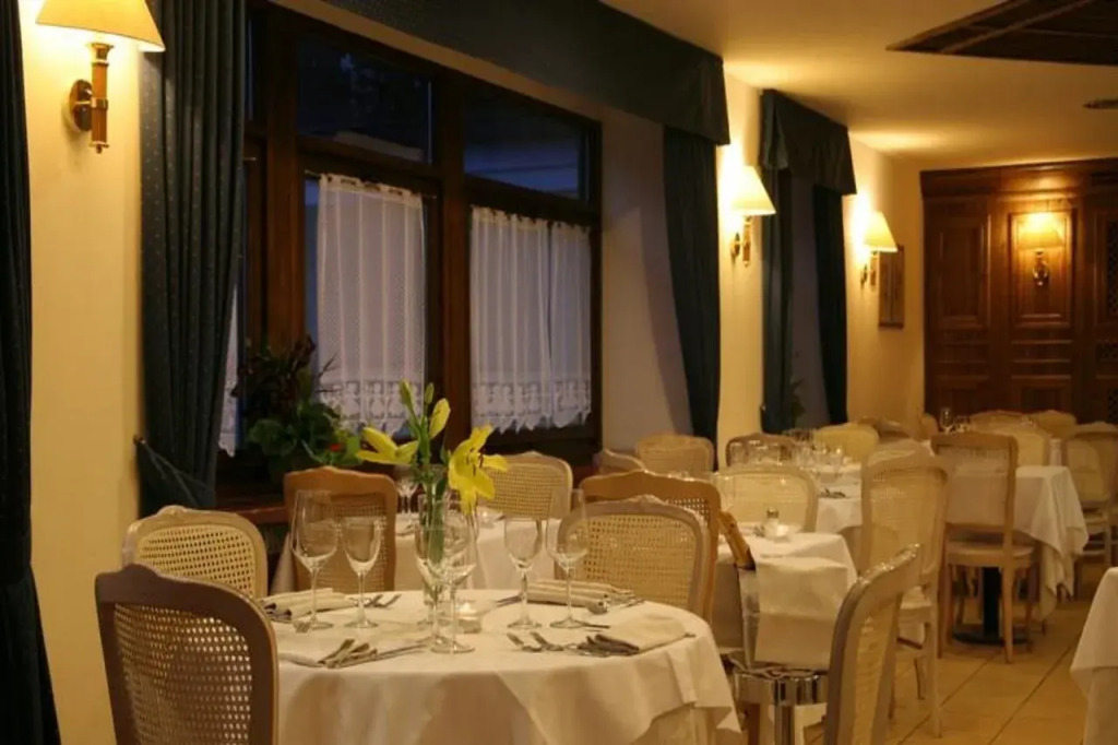 Hotel Alaska Cortina