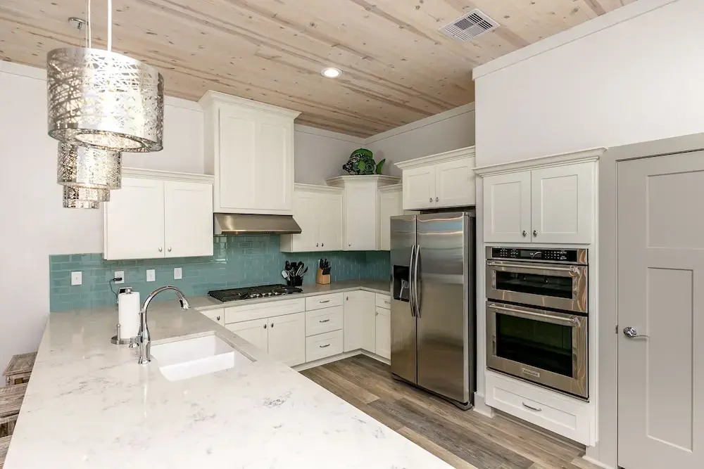 Luxe 3br/3.5ba W/ Hot Tub, Pool & 360-degree View 3 Bedroom Townhouse