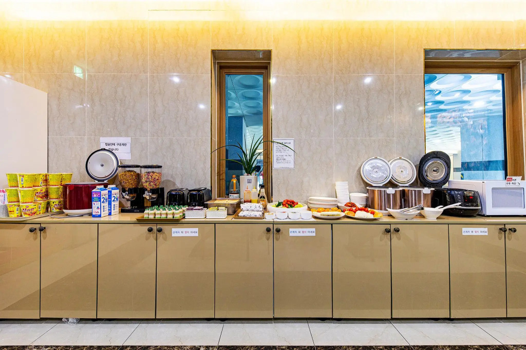 CYGNUS Hotel