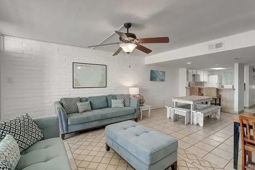 Sunny Beaches 3 Bedroom Condo by RedAwning