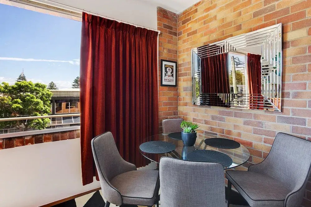 Louisa Court, 4/49 Donald Street