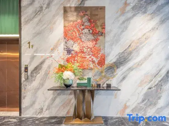 Wingate • Wyndham Grand Riverside Hotel (Gongbei Port Plaza Huafa Shangdu Branch)