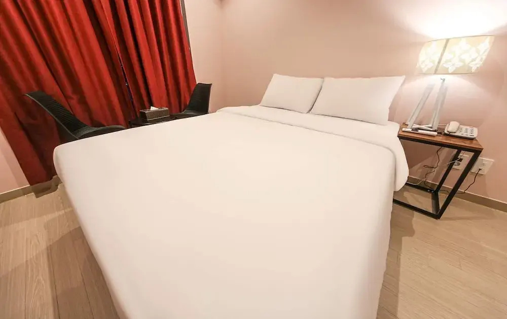 Maximum Hotel