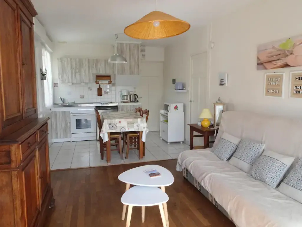 Semi-detached House, Jullouville