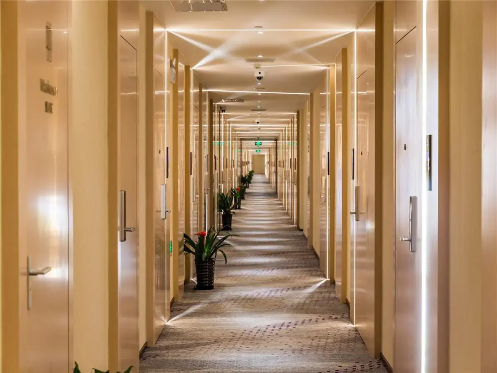 Huashuyi Hotel (Shanghai Jinshan City Beach Branch)