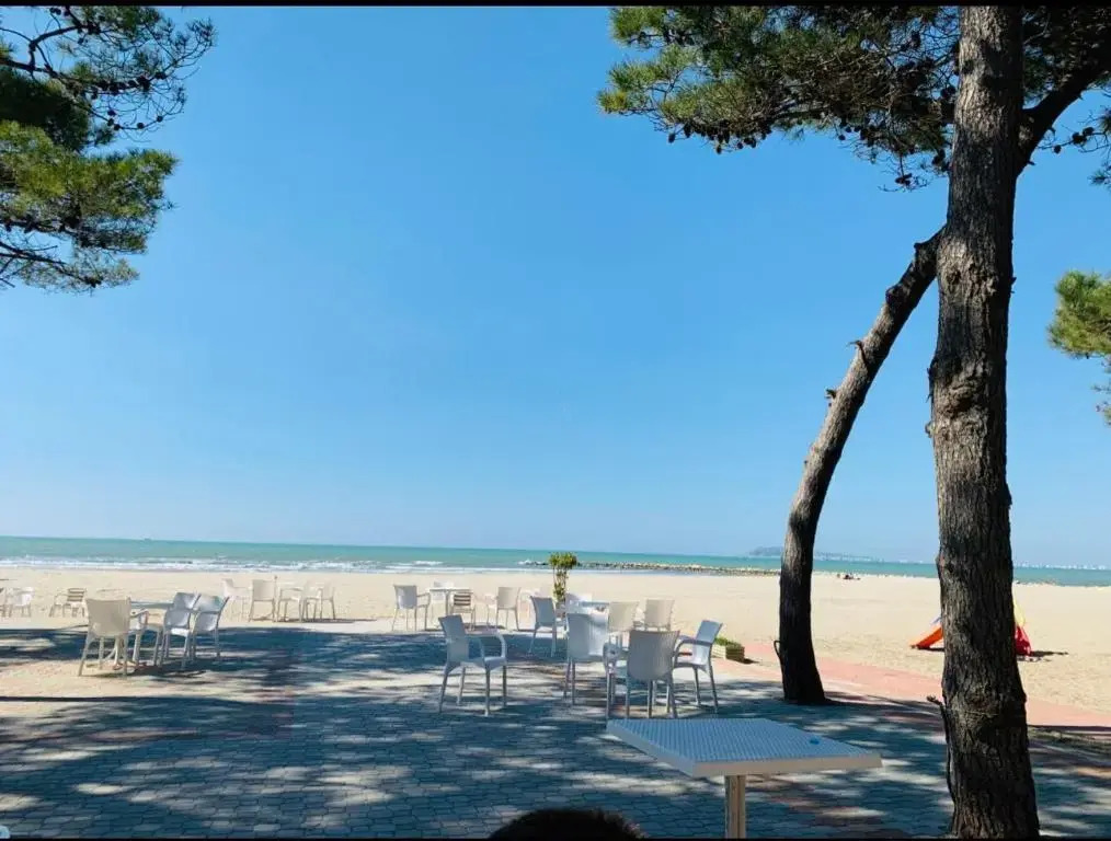 Beach Vila, laguna blue residence, bbq & patio