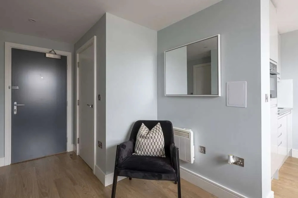 Luxurious ONE Bedroom Apartment IN Bond Street