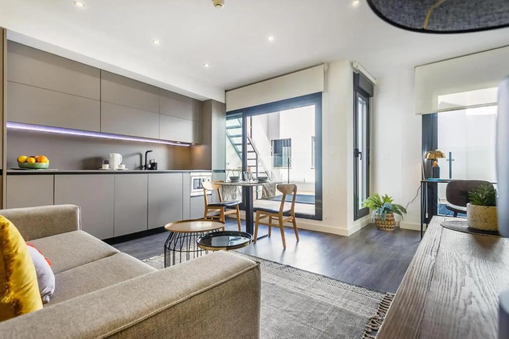 Magno Apartments Sol Suite Penthouse - Private Parking included
