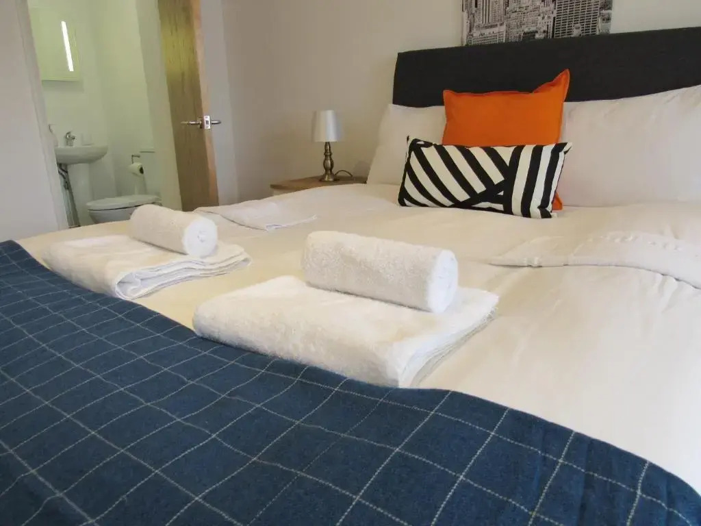 The Cambridge Suites - Tas Accommodations