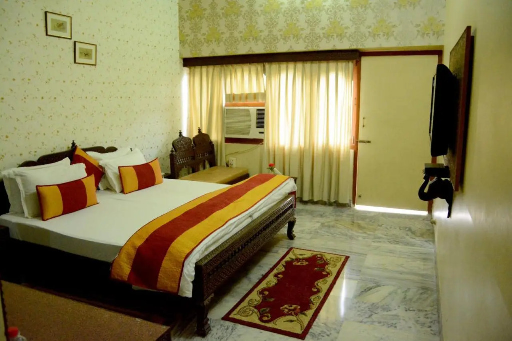 Hotel Chandrawati Palace