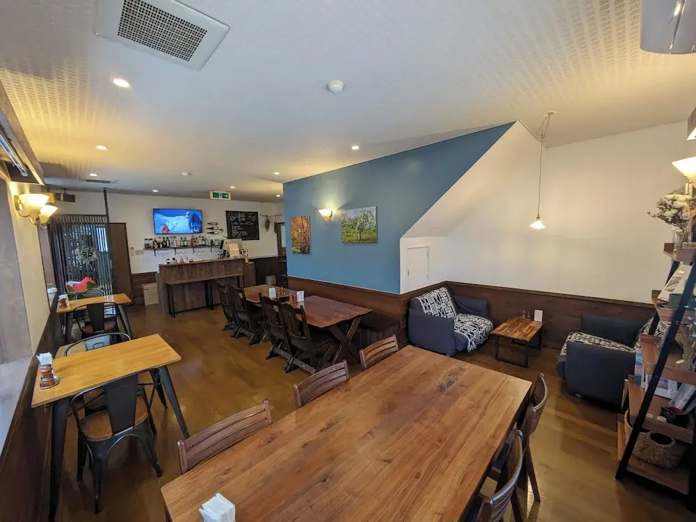 White Tree Lodge Madarao Tangram