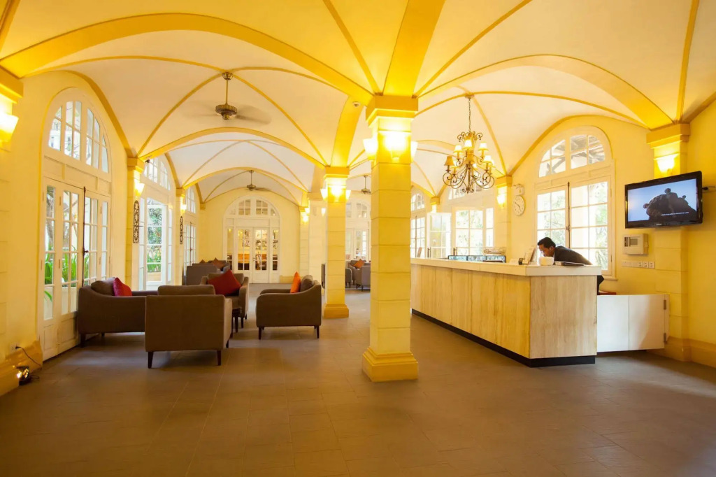 Central Mansions Hotel and Apartments