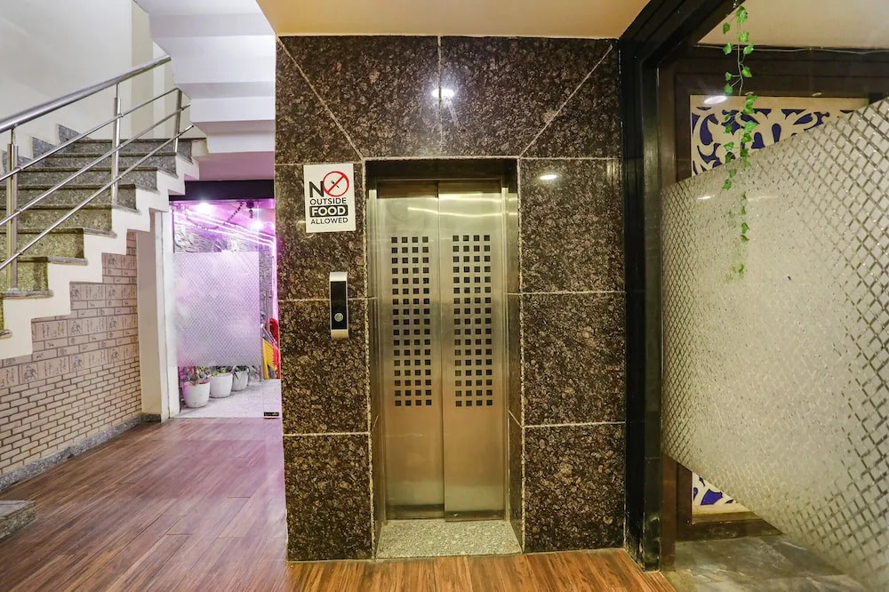 Fabhotel Leaf Paradise