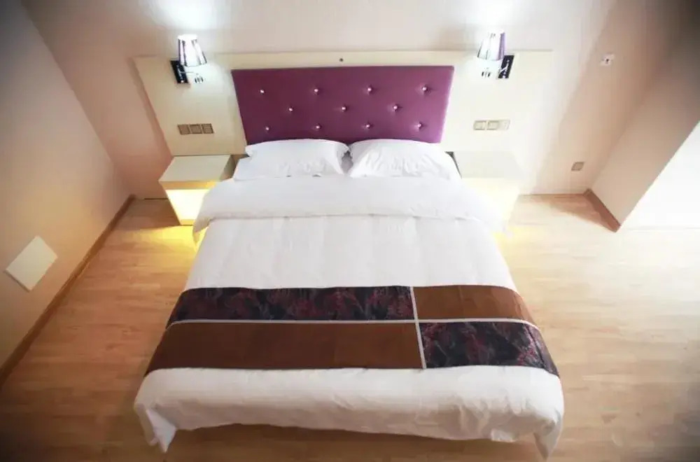 Yayi Hotel